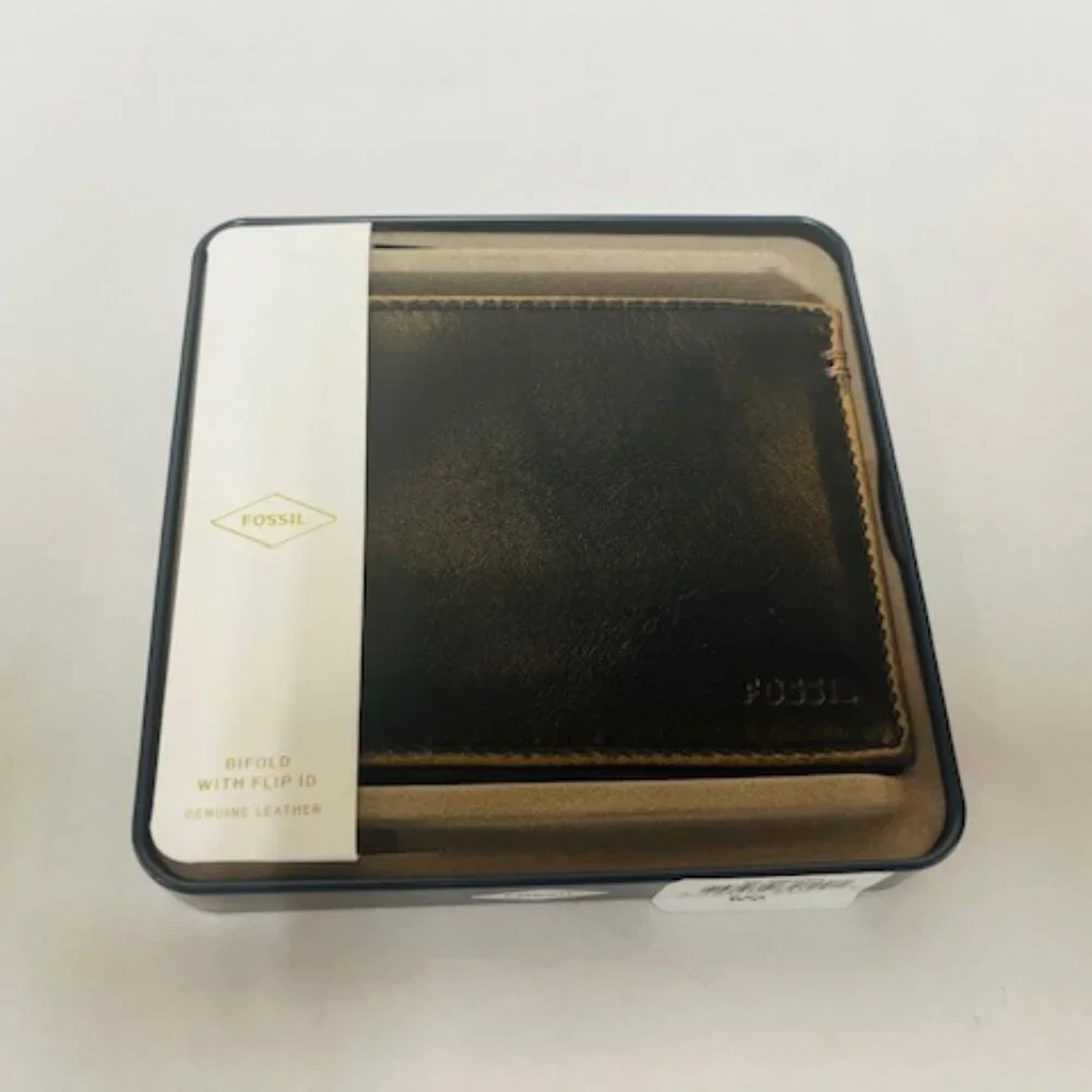 Fossil Wade Flip ID Bifold in Black ML3882001- NEW